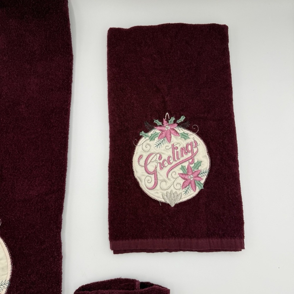 Set 3 Vintage Holiday Embroidered Santa Bath & Hand Towels 100% Cotton Maroon - Picture 4 of 8